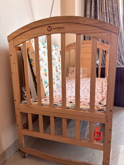 Second Hand Hunyhuny Cot for sale in Gur...